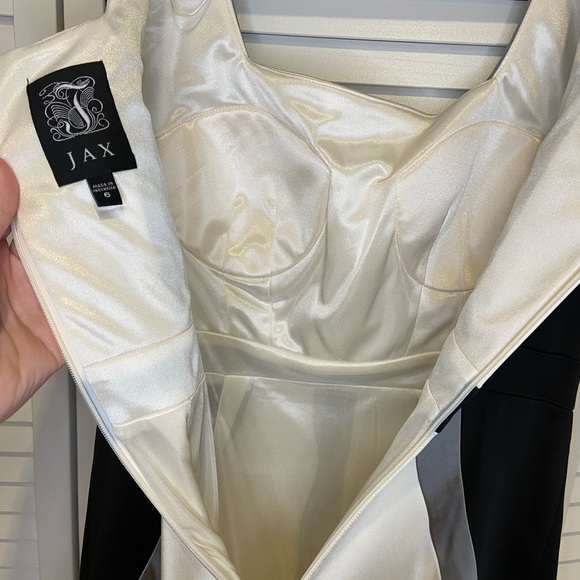 JAXX MIDI Bandage effect dress- size 6 in Good condition - Picture 5 of 6